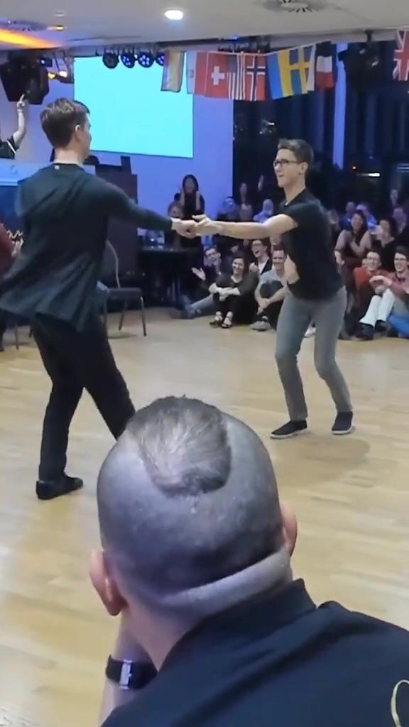 Muscle daddy breeds twink bareback after cock play