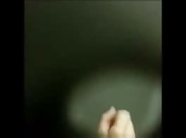 Französischer twink bläst mir in öffentlichen toiletten