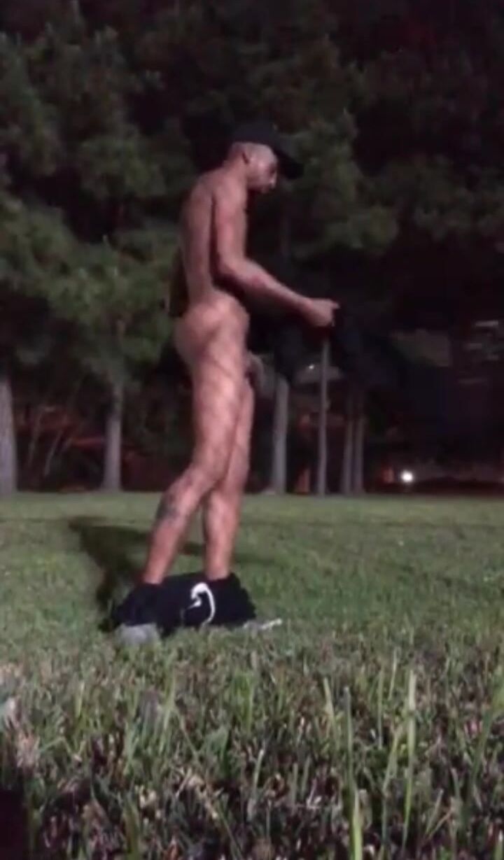 Twink-daddy ohne gummi im park nachts