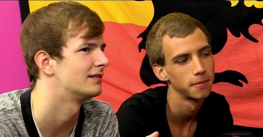 Gay threesome sex videos tube - invited to cock