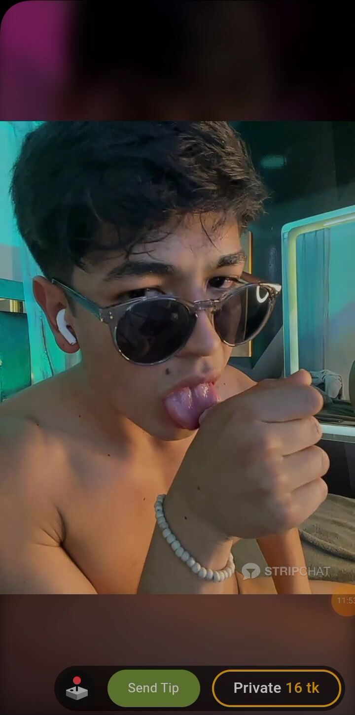Isaactoyboy dildo, sperma schlucken und analverkehr