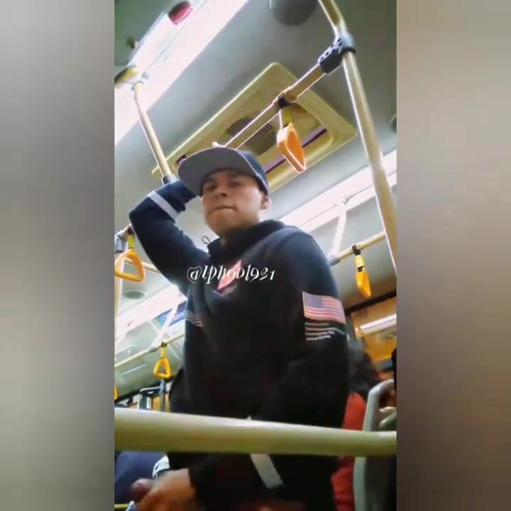 ट्विंक ट्रेन में डैडी से मिलता है बिना कंडोम के