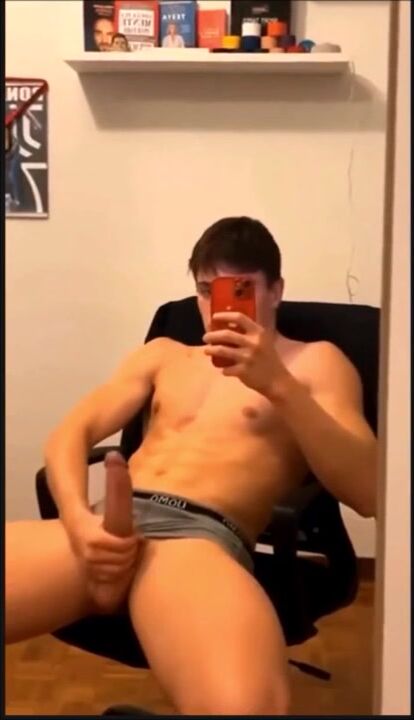 Italian olympic diver stripped naked