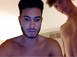 الفحل الإيطالي والصديق الناعم يصبحان منتصبين
