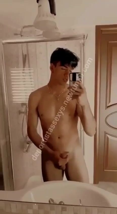 Italian twink jerking
