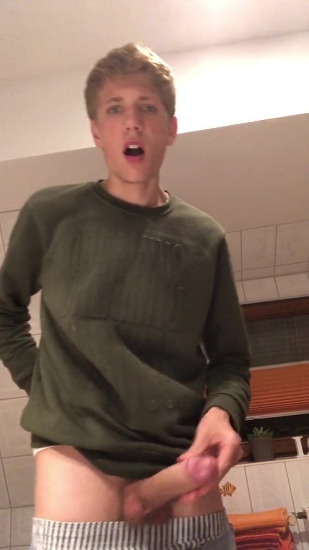 Jaden jerks his big cock in bathroom - boys cum