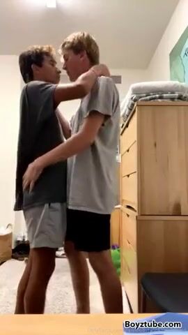 朱利安被杰基狠狠 pounding