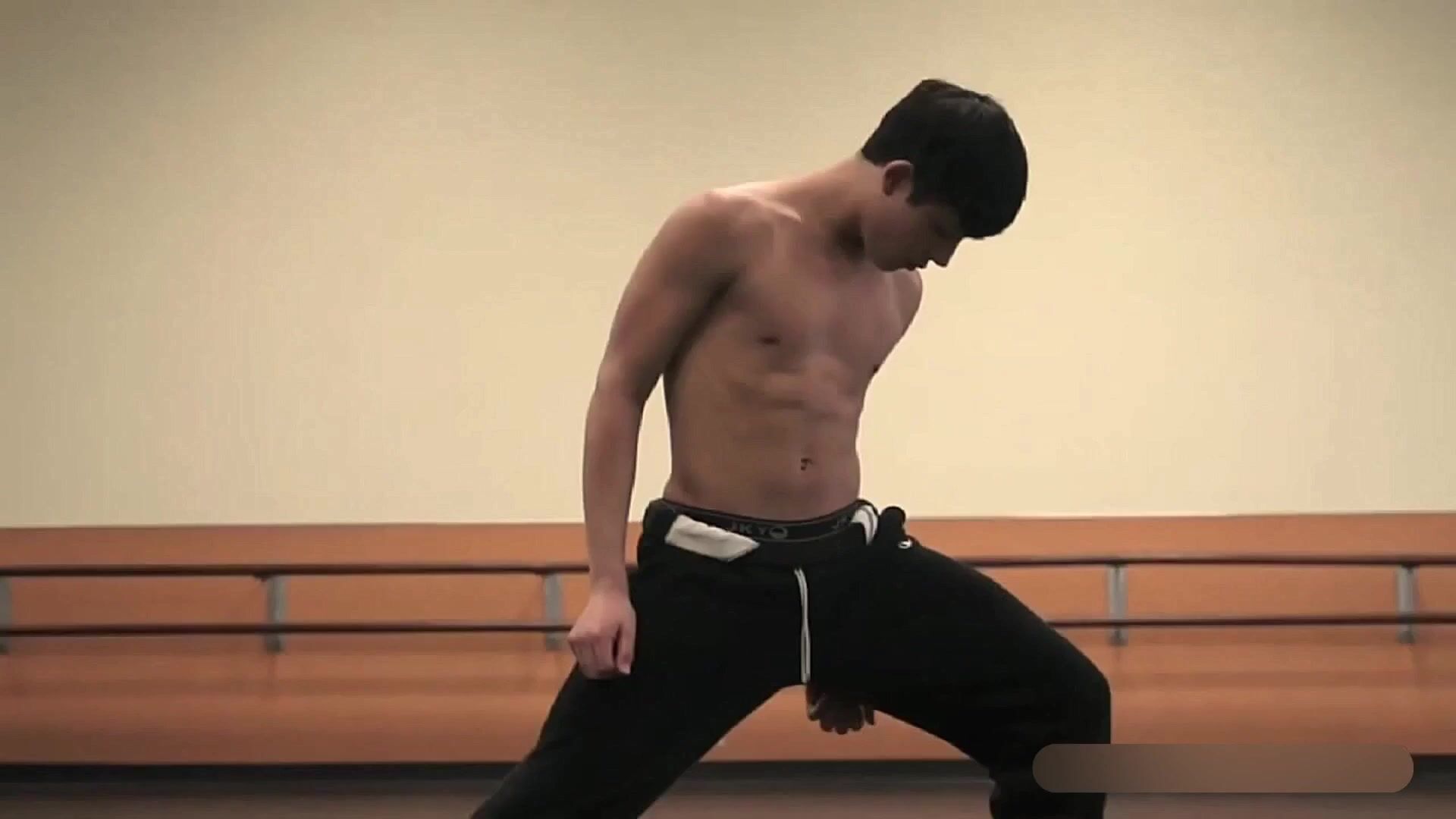 Jamie muscle twink daddy bareback cock dance