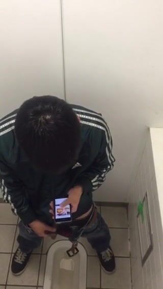 Japanese boy cums hard in toilet 2