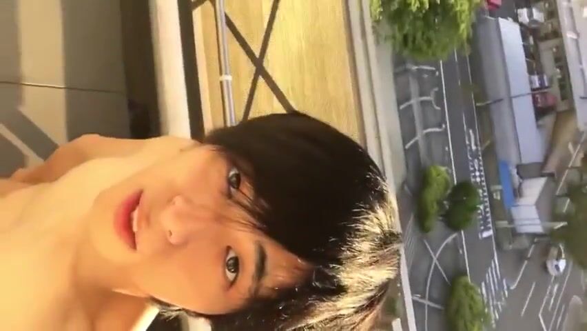 Japanese boy cumshot
