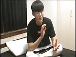 筋肉質な日本人がコンドームなしでゲイ少年を激しく犯す