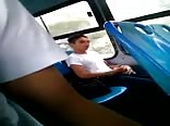 جلسة إستمناء في حافلة عامة