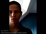 مراهقو المثليين يستمنون في الإباحية