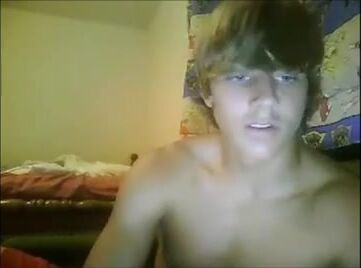 Jerking off with buddy on room