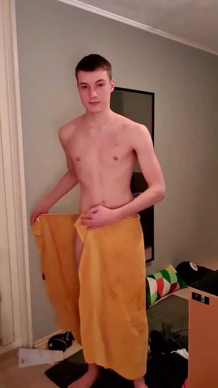 Hot towel boys bareback pound