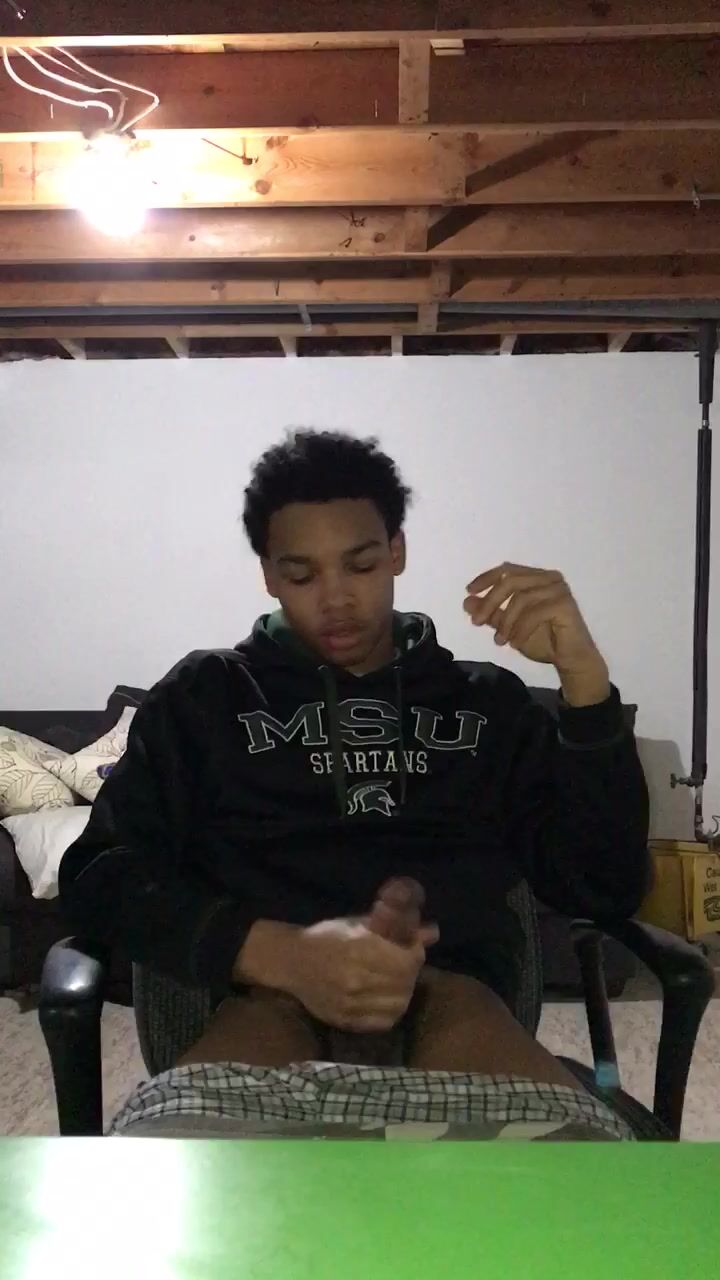 黑人精液摄像头男孩色情年轻人