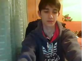 年轻美丽的男孩