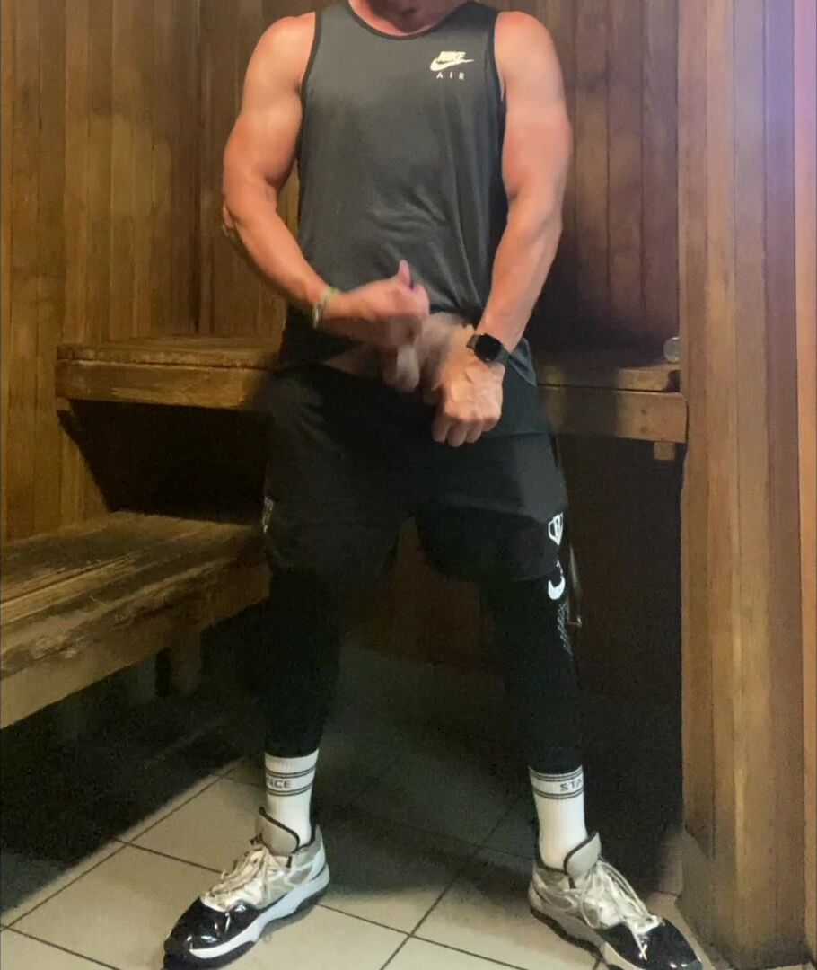 Jock dad edges his cock in sauna