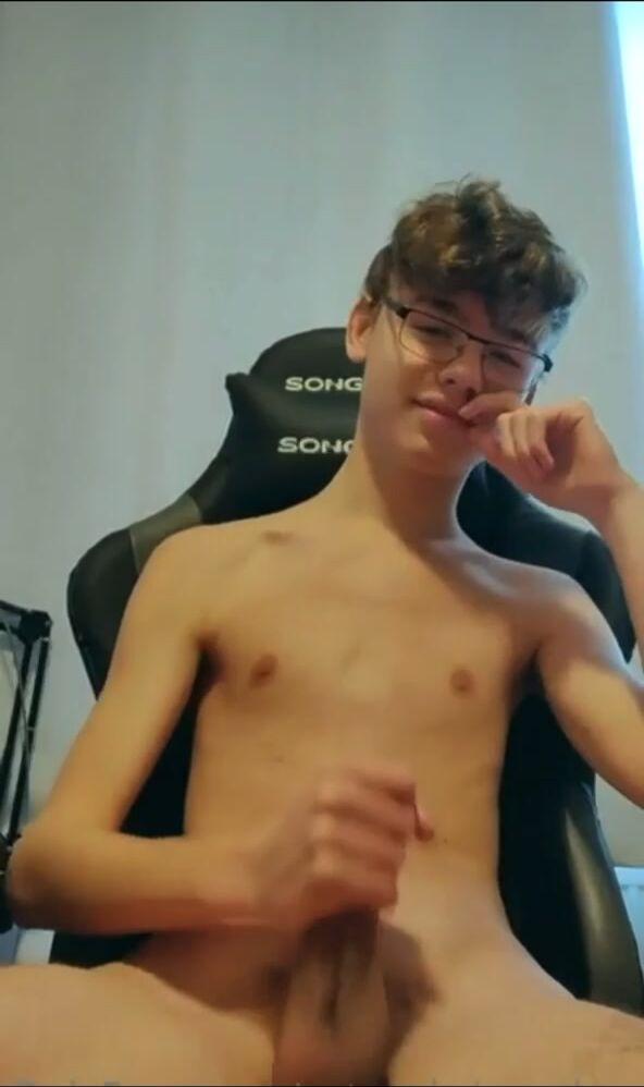 Johnatan have a great orgasm cam boys porn