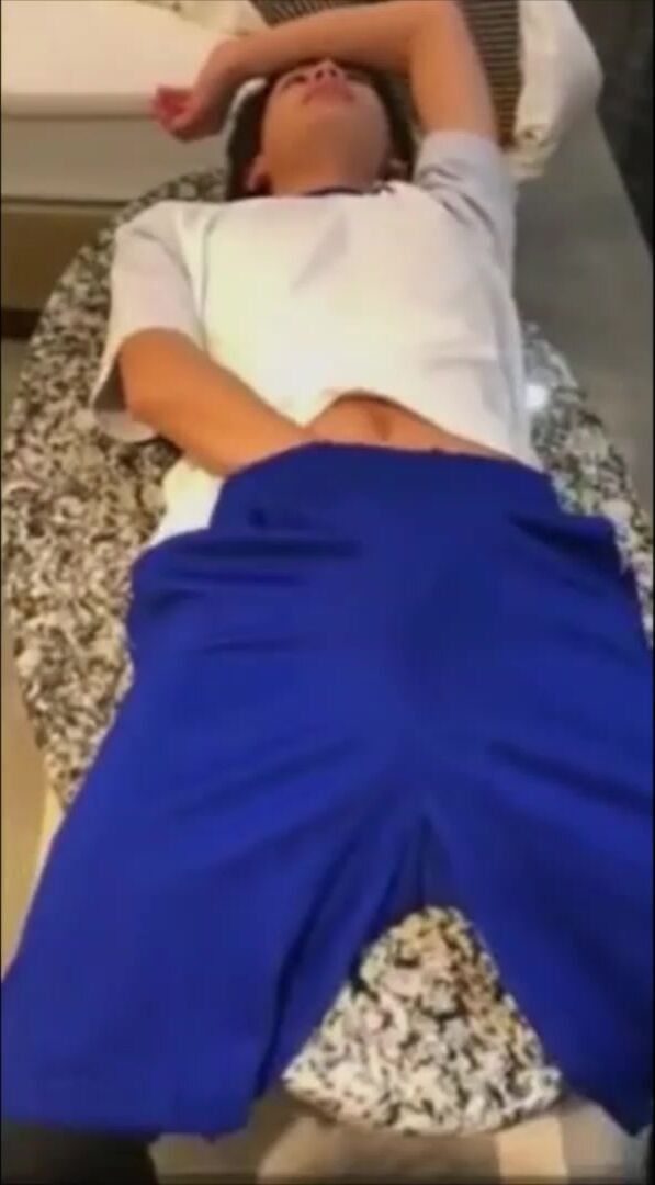 Japanese athlete model trains his cock bareback
