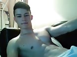 Juicy justin jacks-off copious creamy cum