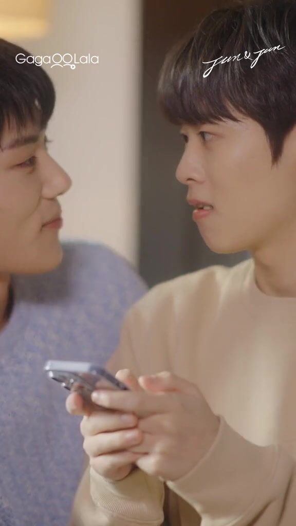 Jun slams jun: twink daddy muscle bareback cock