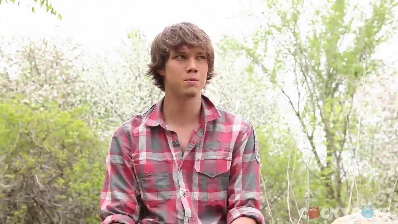 Justin lebeau solo jerk off with huge cumshot in flowers