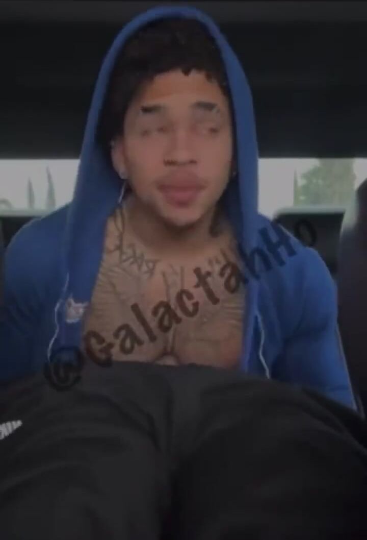 Kadarius implora por um boquete quente