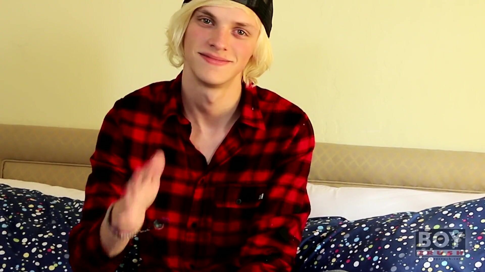 Kayden alexander: skater twink strokes hard cock