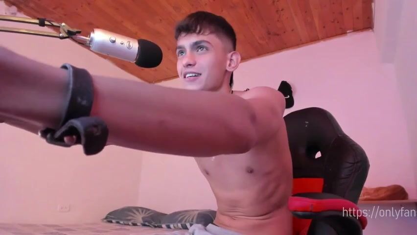 Kayn solo stroke show made boys cum