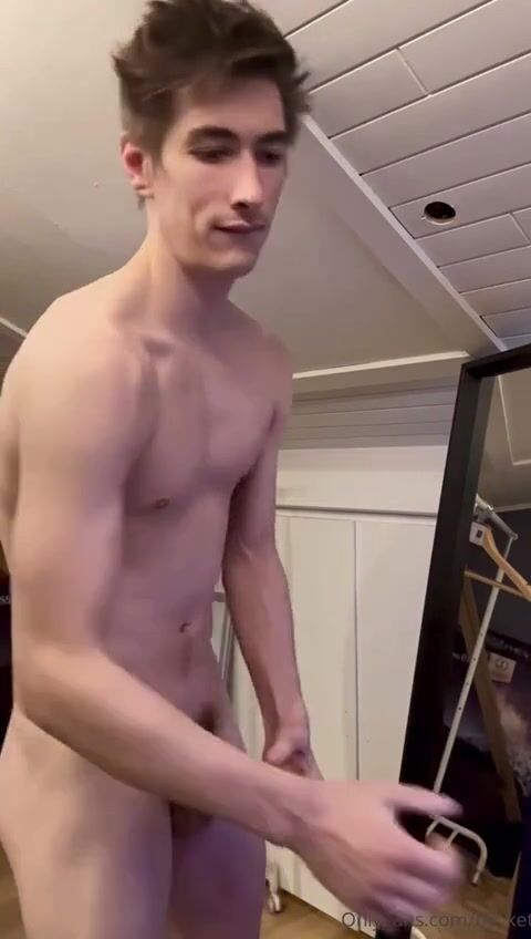 Kevin wichst im gay-tube