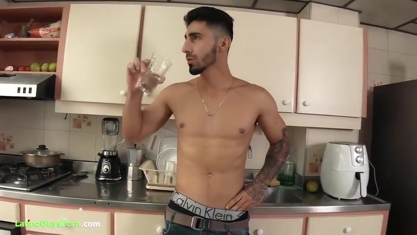 Kitchen jock strokes on cam
