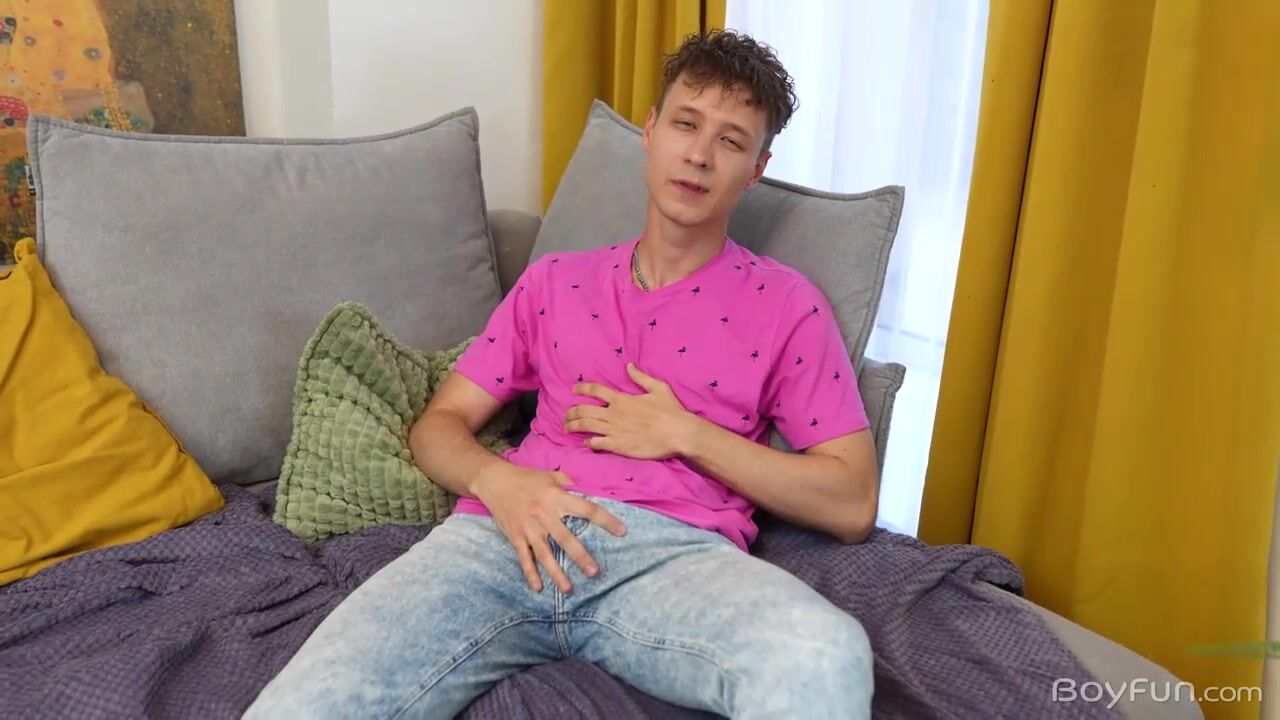 Kristian robins strokes his hard cock in a sexy solo jerk and cum shot