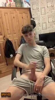 Ktb 1081 - twink cum amateur solo