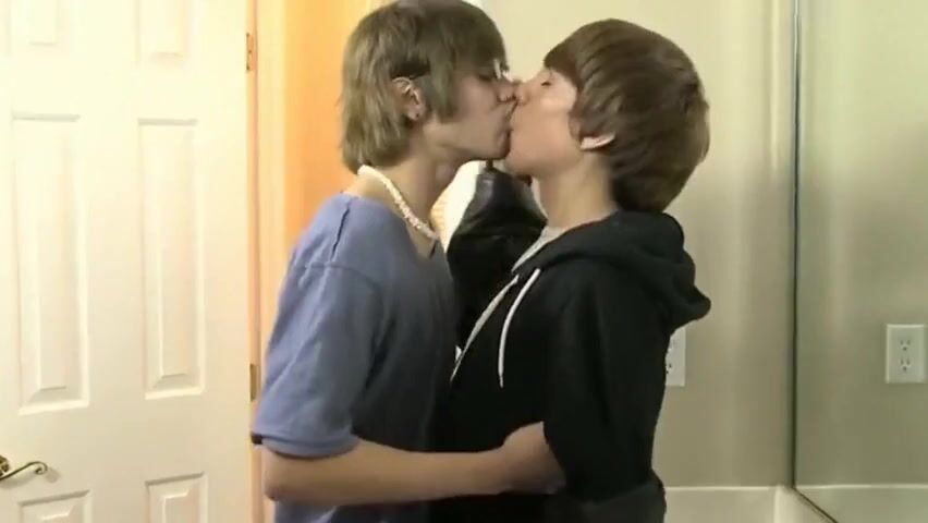 Kyler moss gay twink - a really cute bottom. girl cute