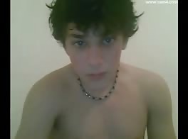 Lad on cam wanks fingers ass cums