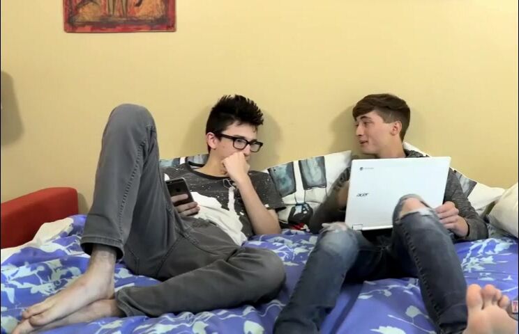Raw gay laptop sex videos