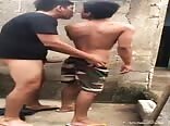 латинские парни трахаются без презерватива в ванной