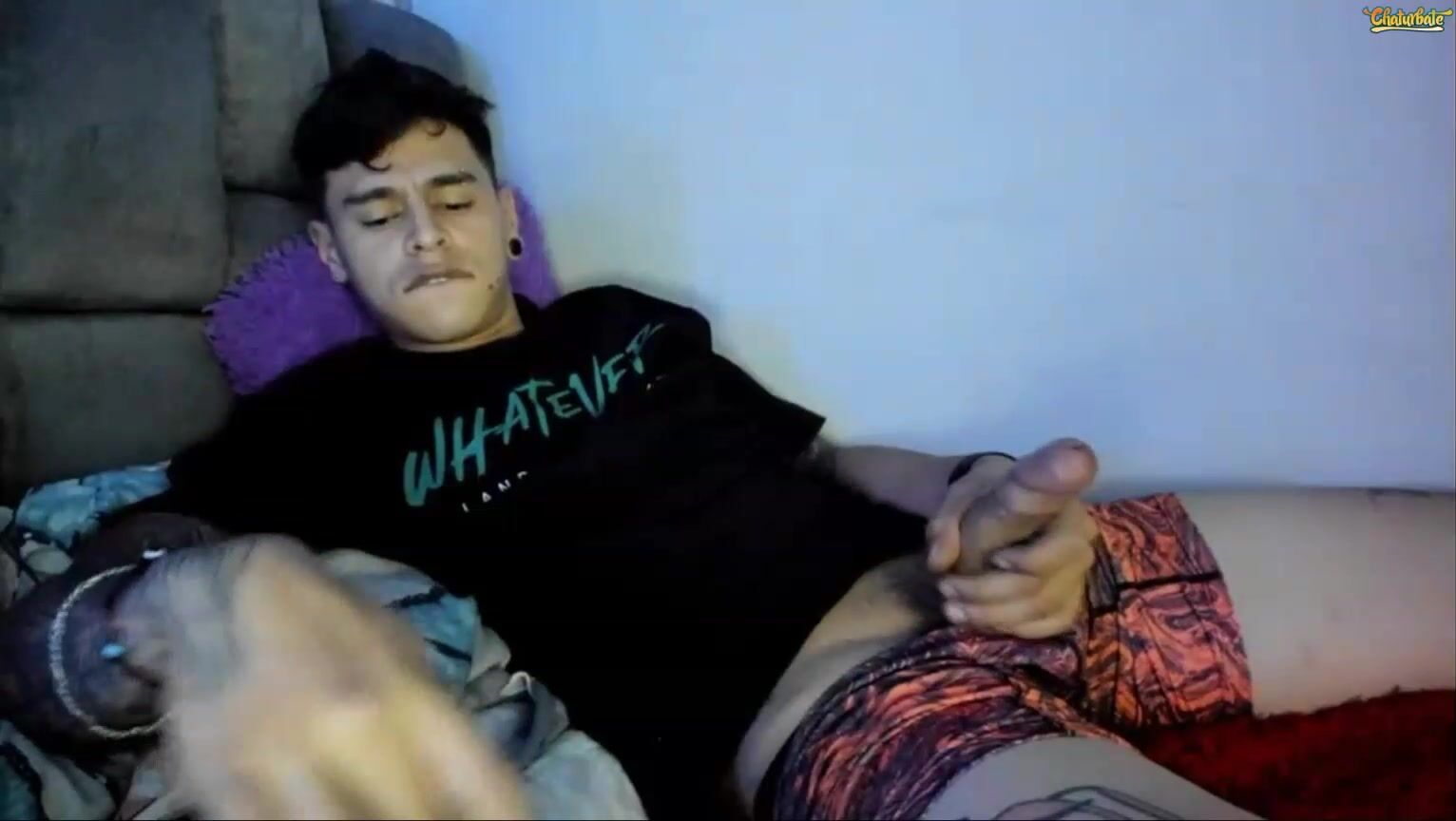 Latin webcam cutie exposes his sweaty lovetool