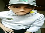 شاب لاتيني ساخن أعطيك الحركة