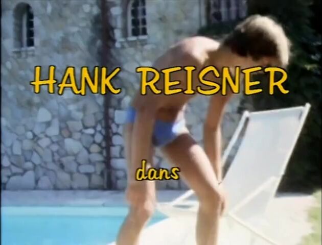 Le garcon pres de la piscine - vintage..