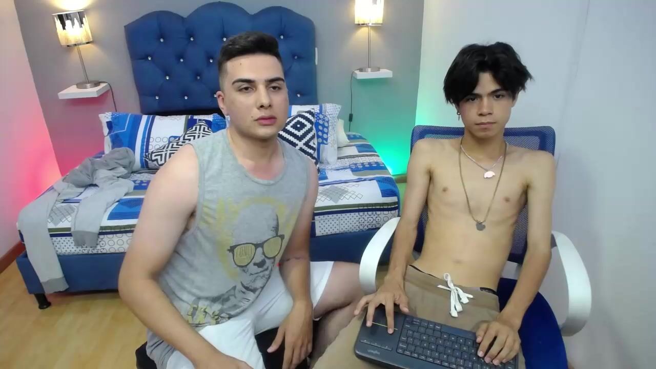 Web boys lead twinks in gay porn action