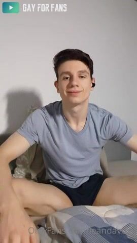 Lean dave strokes solo cock