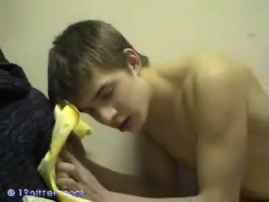 Sexy teen guy leonardo gets pounded raw