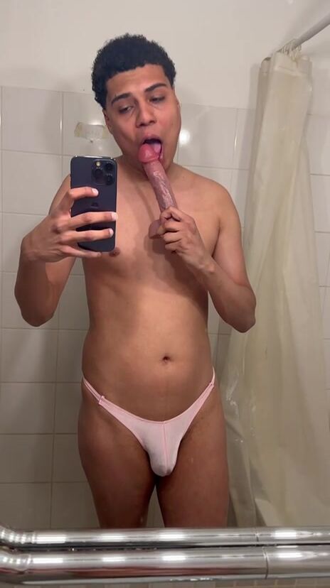 Leroy schoeller dildo solo