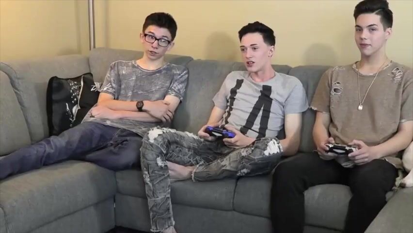 Nerdy boy gets creampied