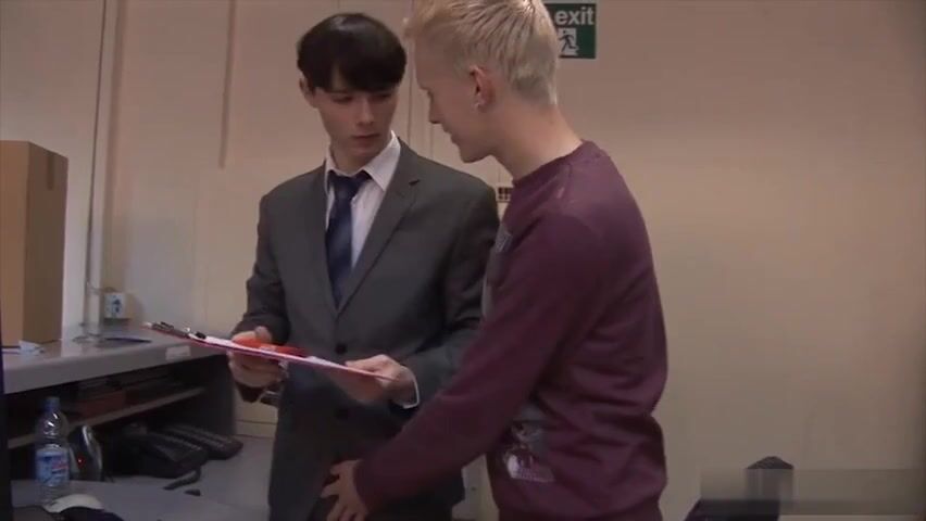 イギリスオフィス美少年ポルノ、あなたの快楽のために