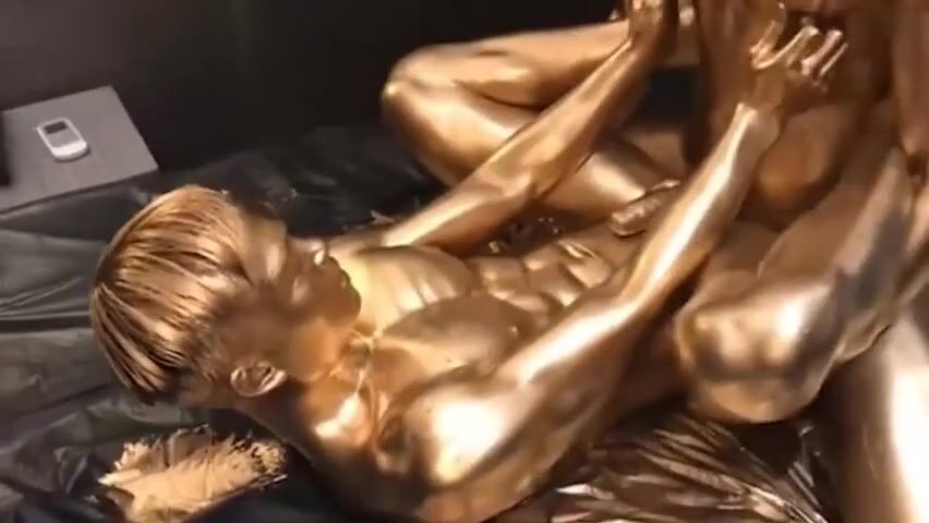 гей-порно видео с золотыми мальчиками для вашего удовольствия
