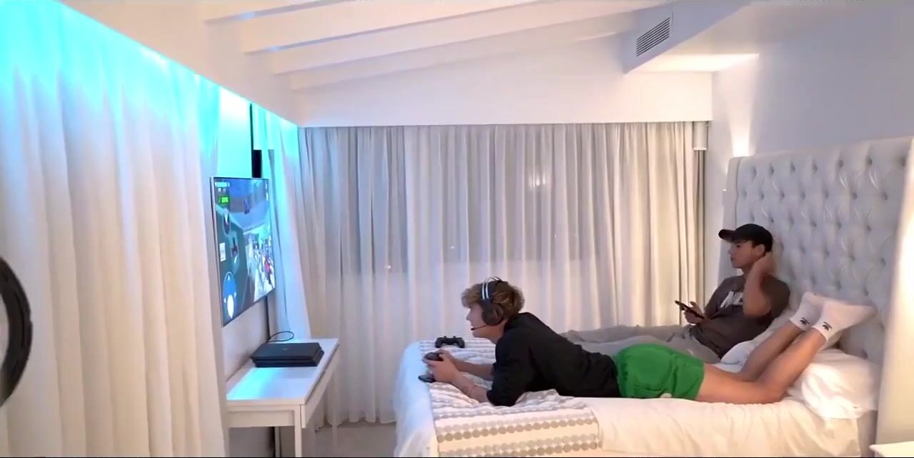Let's make the gamer boy cum