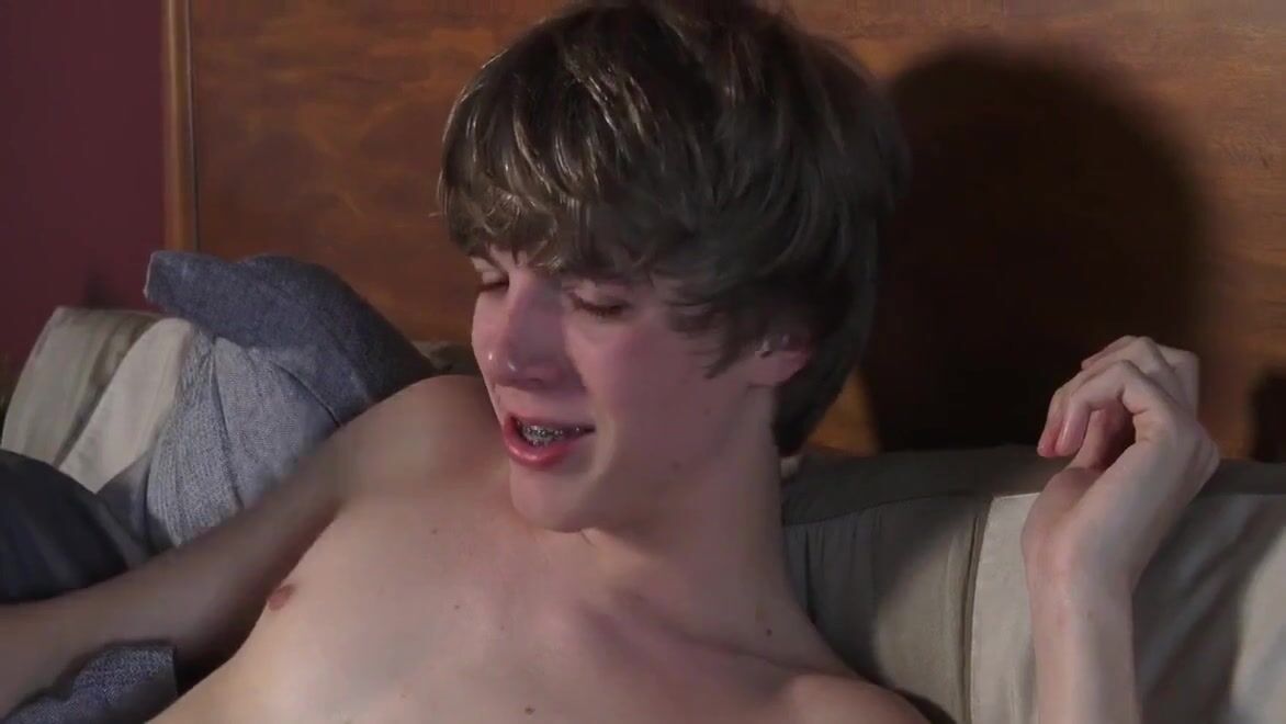 Twink love: hot teen gay play